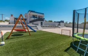 Pet friendly home in Tinj - Image 2
