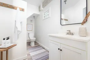 The Hudson Guest House | Waterfront with Hot Tub - Image 2