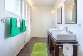 EXLUSIVER BUNGALOW MIT NATURPOOL IN DER NAEHE EIN ES KURORTES - Image 2