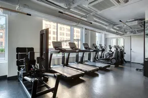 Hip Flatiron 1BR w/ Elevator & Gym, near Union Square Park, by Blueground - Image 3