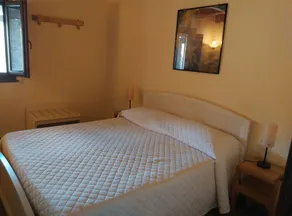 Hus nedsænket i det grønne i Cilento Park - Image 5