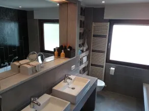 Very nice and comfortable 130 sqm apartment in a quiet location close to the city center - Image 2