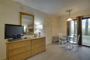 Two Double Bed Standard Hotel Room  with outdoor heated pool 101 - Image 2