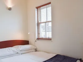 2 bedroom accommodation in Leamington Spa - Image 5
