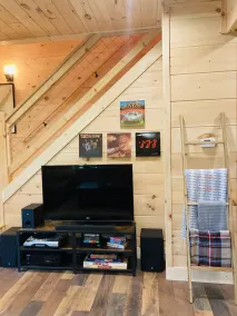 Little Bird Cabin on the New River - Image 2