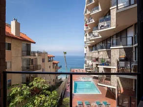 Beautiful Ocean Front Unit in South Redondo Beach - Image 3