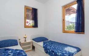 Two bedroom apartment near beach Sutivan, Brač (A-15617-a) - Image 4