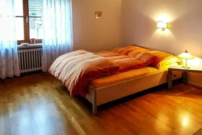 The beautiful apartment with separate entrance is on the 1st floor and accessible via 7 steps. The apartment is quietly located and only a few minutes away from the town center. The living space of 62 sqm consists of one bedroom with a... - Image 4