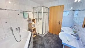Bedroom Retreat in Saas Valley - Image 3