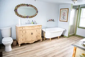 Charming riverside home - Image 2