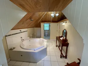 Relaxing country retreat.  Great for families and large groups. - Image 3