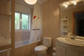 Bel appartement au bord de mer dans quartier calme - Image 2