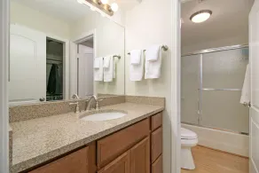 Ritz Pointe Rendezvous - AC - Free Wifi - Neu renoviert - zu Fuß zum Salt Creek Beach! - Image 4