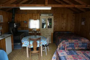 Cabin 6 at Sportsman’s Lodge, Rustic Cabin 6 at Sportsman's Lodge - Image 3