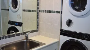 Northpoint Apartment 5 - Bring your own linen. - Image 2