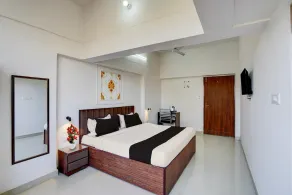 Classic Vijai Square - Image 3