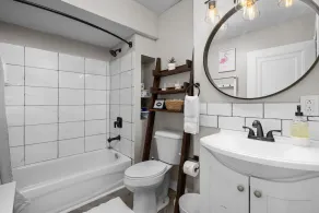 Delmar Dreams: Boutique Stay by Forest Park! - Image 3