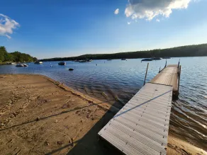 Sunny, cheerful, 3 bedroom family cottage on Sebago Cove. Sleeps 8! - Image 2