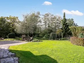 Country house with garden for families - Image 3