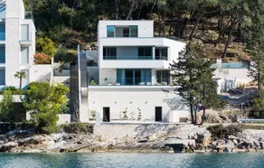 Impresionante casa en Splitska con sauna. - Image 4