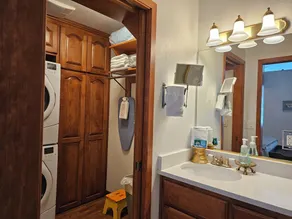 Charleen's Cottage~Couple Perfect!Great Location! A Gem! - Image 3