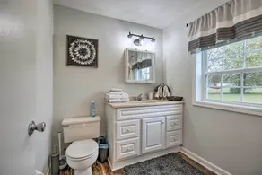 2 Mi to Lake Hartwell: Charming Southern Cottage - Image 5