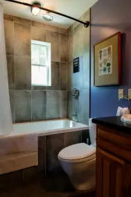 Dwntwn home, Prvt Rooftop and Soaking Tub! - Image 3