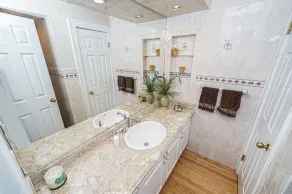 Incredibly Unique waterfront townhouse w stunning views from every room. Pvt - Image 2