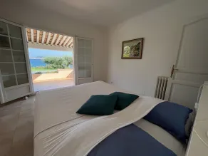 Villa by the beach and with panoramic view on St Tropez - Image 5