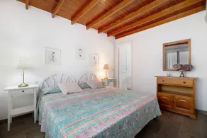 Vacation Apartment 'Toledo' with Sea View, Private Terrace and Wi-Fi - Image 4