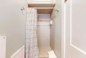 Historisk bungalow m / veranda, King1bd / 1ba, gå til UNM - Image 4