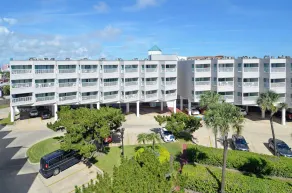 Neptune's Retreat by Ryson Vacation Rentals - Image 4