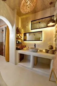 Chi House - Image 3