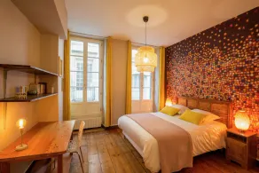 Luxury and comfort in the historic center of Bordeaux - Image 5