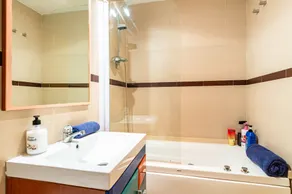 Apartamento 'Neptuno' con vistas al mar, Wi-Fi y aire acondicionado - Image 2