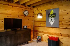 Amazingly comfortable and secluded Northwoods getaway - Image 2