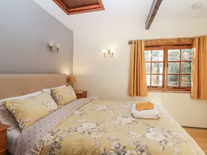MINERS DRY, pet friendly, country holiday cottage in Gulworthy - Image 4