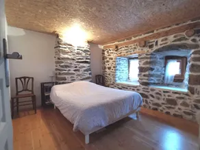 Charmante maison dans les gorges de la Loire avec terrasses et poêle à bois - Image 3