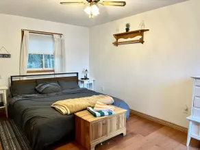 Muskoka Family Paradise! *Hot Tub* *Lakefront* *Fire Pit* *Snow Trails* - Image 3