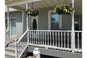 Valley Farmhouse - Image 4