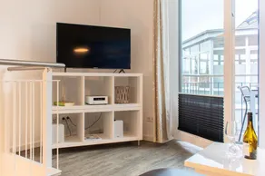 Apartment port edge - Image 2