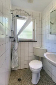 Sunny terraced house close to the beautiful beach. - Image 2