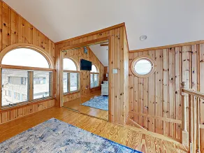 Ozeanfront !! Neu eingerichtetes 5 Schlafzimmer prächtiges Haus nur wenige Schritte vom Sand entfernt - Image 3