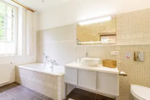 Private heated pool, quiet, short drive to historical towns, shops, wine tasting - Image 3