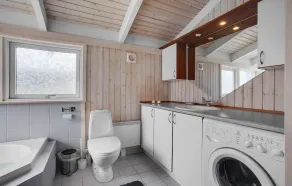 Nice home in Grenaa with kitchen - Image 4