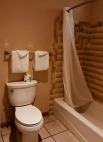 One Bedroom Suite Cottage - Image 4