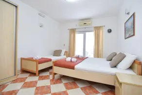 D&D Apartments Tivat - Apartment with 3 beds - No.5 - Image 4