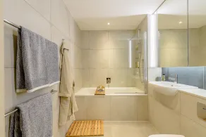 Wembley 3 Bed, 2 Bath Apartment - Image 5
