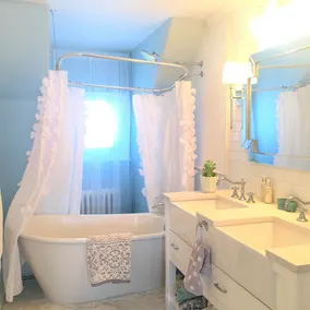 WEEKLY MIDLAND HOME WITH POOL - Image 2