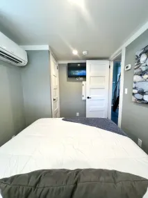 The Sea Glass House - Pet friendly tiny home near lake in Clermont - Image 4